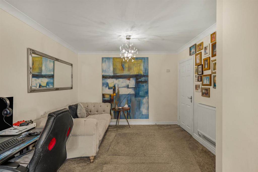 22 Llandegveth Close-5.jpg
