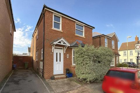 3 bedroom detached house to rent, Herrett Street, Aldershot GU12