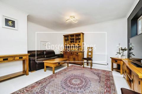 undefined, Regalfield Close, Guildford, GU2