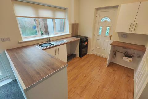 3 bedroom house to rent, Tennyson Road, Stafford, ST17