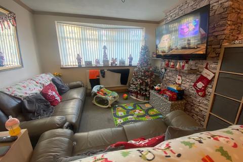 3 bedroom house to rent, Small Street, West Bromwich, B71