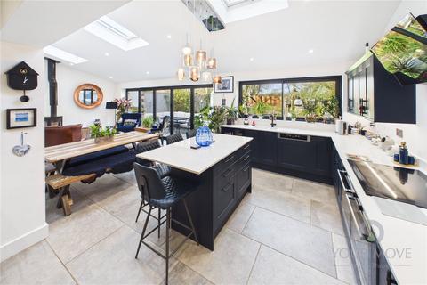4 bedroom detached house for sale, Amber Drive, Northamptonshire NN6