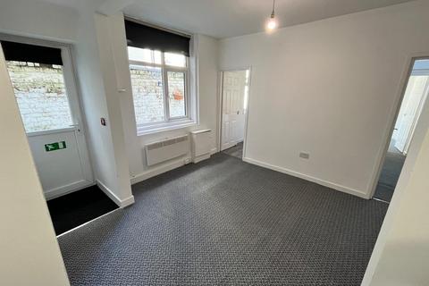 1 bedroom flat to rent, Flat 3 10-16 Derby Road, Blackpool FY1