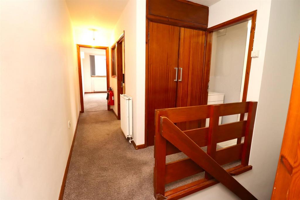 Hallway.JPG