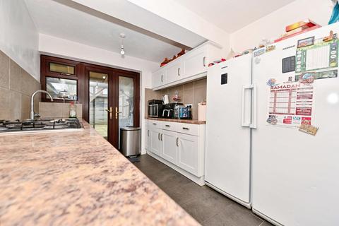 3 bedroom semi-detached house for sale, Lime Tree Close, Luton, Bedfordshire, LU3