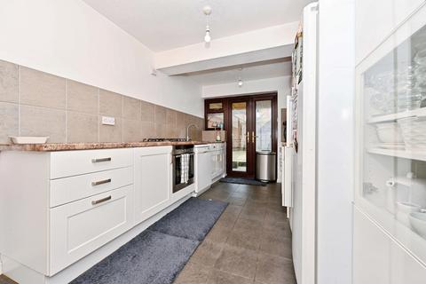 3 bedroom semi-detached house for sale, Lime Tree Close, Luton, Bedfordshire, LU3