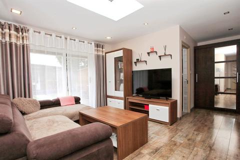 undefined, Rose Avenue, PETERBOROUGH