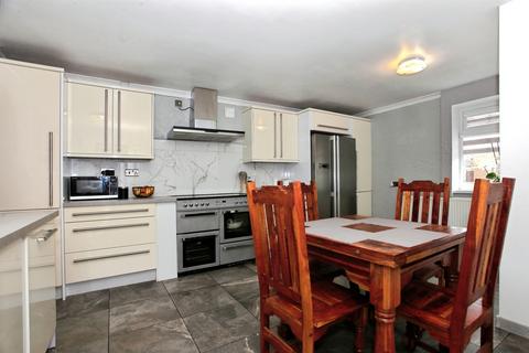 undefined, Rose Avenue, PETERBOROUGH