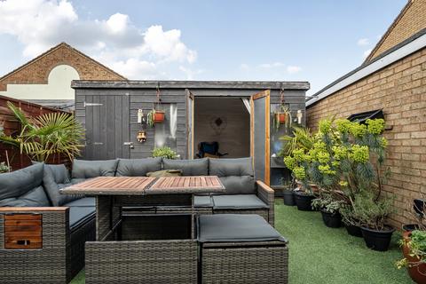 3 bedroom end of terrace house for sale, Mortimer Close, Old Shaw, Swindon, SN5 5RE