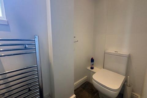 1 bedroom in a house share to rent, Priestsic Road, Sutton-in-Ashfield, NG17