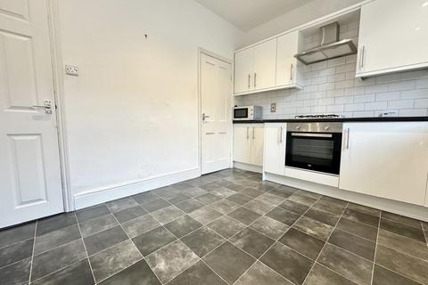 3 bedroom terraced house to rent, Murray Road, Sheffield, S11