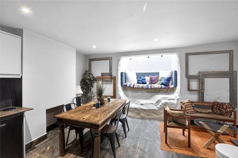 4 bedroom terraced house to rent, Duke Road, London, W4