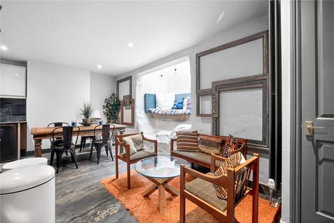 undefined, Duke Road, London, W4