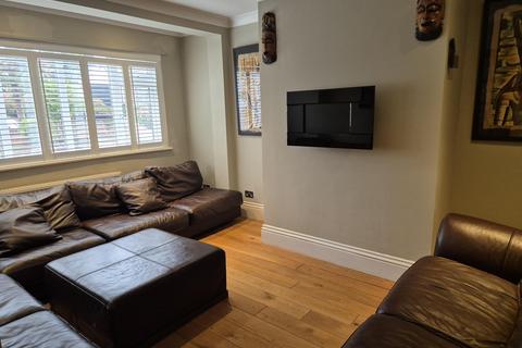 undefined, Oakhurst Rise, Carshalton, SM5