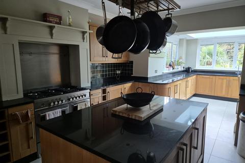 undefined, Oakhurst Rise, Carshalton, SM5