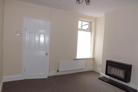 3 bedroom terraced house to rent, Redcliffe Road, Mansfield, NG18