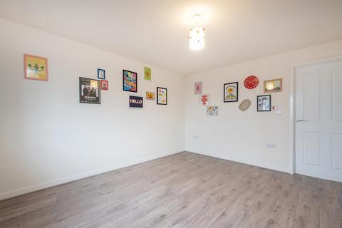 3 bedroom semi-detached house for sale, Goldcrest Avenue, Leyland