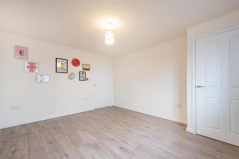 3 bedroom semi-detached house for sale, Goldcrest Avenue, Leyland