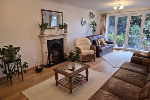 4 bedroom house to rent, Higher Drive, Purley, CR8