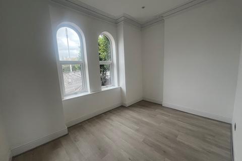 Manchester Road, Manchester, M34