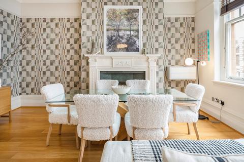 2 bedroom flat for sale, South Audley Street, London W1K