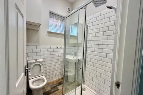 1 bedroom apartment to rent, Central Road, Manchester, M20