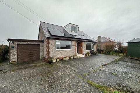 undefined, Lon Capel, Dwyran, Anglesey, LL61