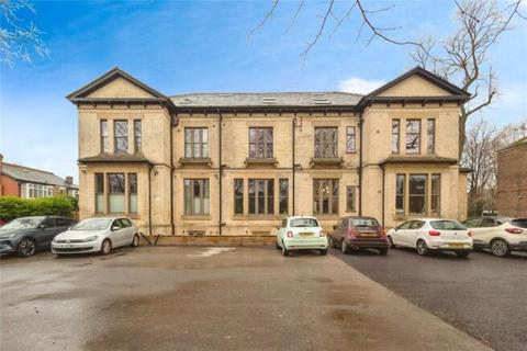 Whalley Road, Manchester, M16