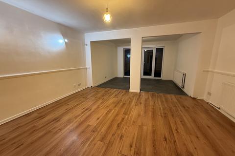 undefined, Eliot Close, Tamworth, B79
