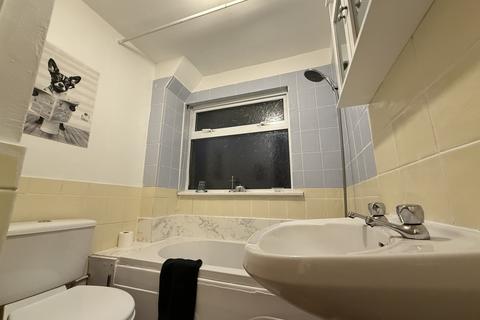 undefined, Eliot Close, Tamworth, B79