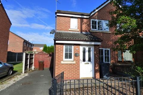 3 bedroom house to rent, Willow Street, Bury, BL9