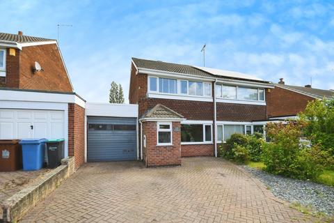 4 bedroom house to rent, Birchlands, Mansfield, NG19