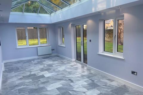 5 bedroom house to rent, Black Scotch Close, Mansfield, NG18