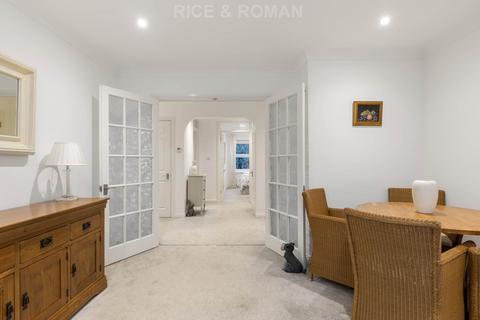 2 bedroom retirement property for sale, Hall Place Drive, Weybridge KT13