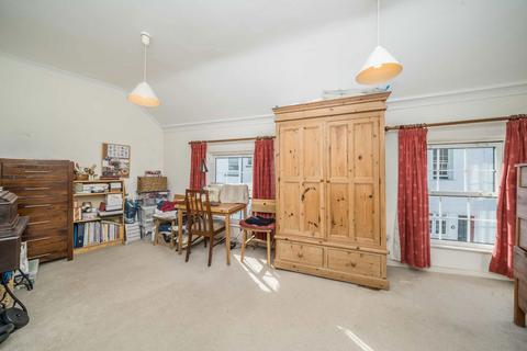 undefined, Park Road, Hampton Wick Kingston Upon Thames KT1