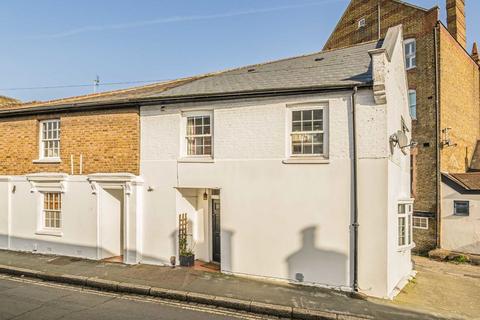 Park Road, Hampton Wick KT1