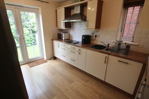 4 bedroom house to rent, Parkfield Court, Tamworth, B77