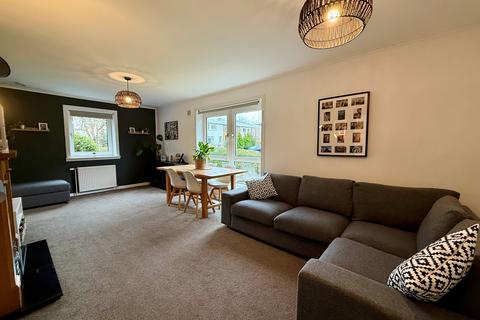 3 bedroom house to rent, Kirkoswald Road, Glasgow, G43