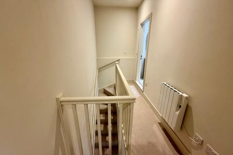 2 bedroom apartment to rent, Whalley Road, Manchester, M16
