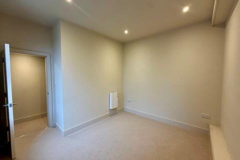 2 bedroom apartment to rent, Whalley Road, Manchester, M16
