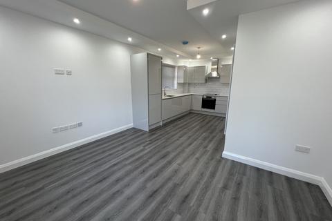 2 bedroom apartment to rent, Clothorn Road, Manchester, M20