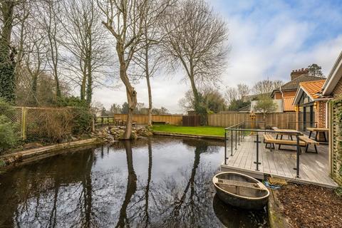 3 bedroom detached house for sale, Church Road, Norwich NR15