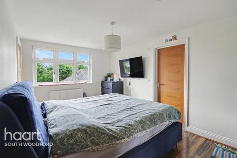 undefined, Albion Hill, Loughton