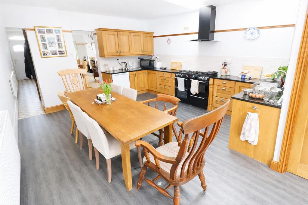 Kitchen/Breakfast Room