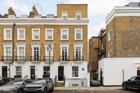 4 bedroom end of terrace house for sale, Halsey Street, London SW3.