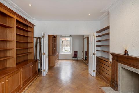 4 bedroom end of terrace house for sale, Halsey Street, London SW3.