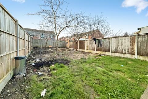 3 bedroom house to rent, Winchester Road, Feltham