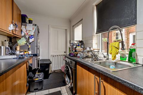 3 bedroom terraced house for sale, Sleaford Road, Newark, NG24