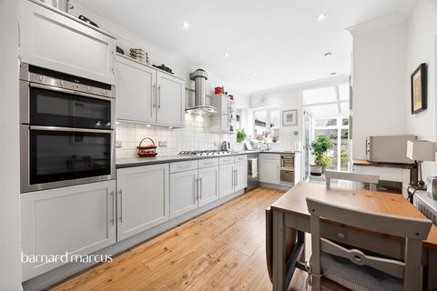 4 bedroom semi-detached house for sale, Morton Gardens, Wallington