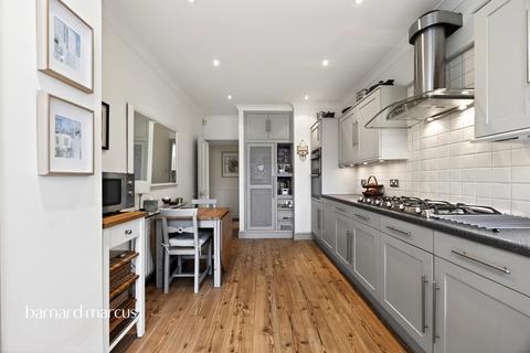 4 bedroom semi-detached house for sale, Morton Gardens, Wallington